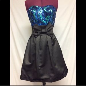 Beautiful strapless sequin top, formal party or prom dress, size 8. By Hannah